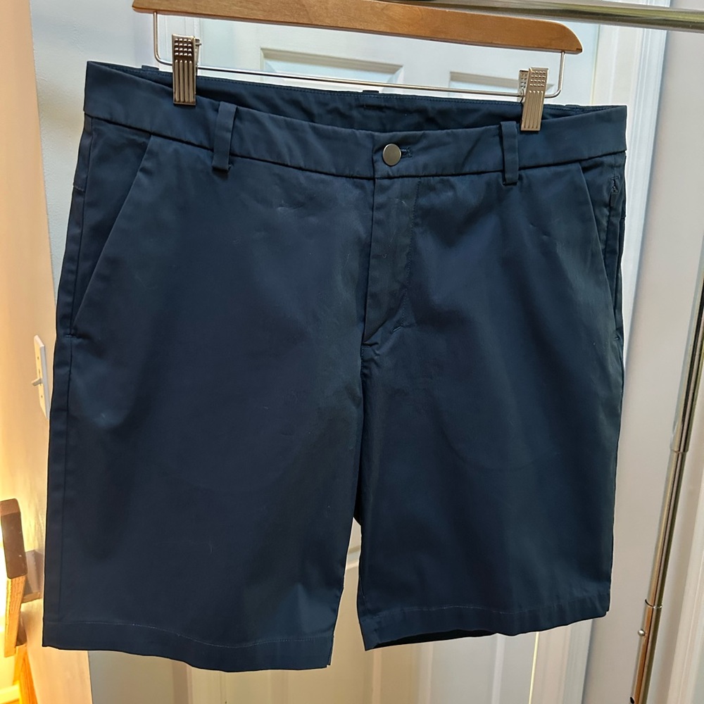 LULULEMON Men’s Shorts Size 33 Navy Blue FLAT FRONT With Pockets